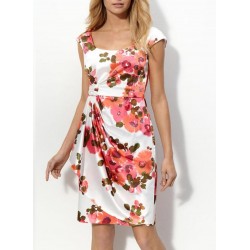 Vestido Curto em Cetim Floral Estampado com Mangas