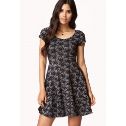 Vestido Casual Estampado Preto Curto