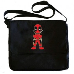 Bolsa Escolar Carteiro Deadpool Preta Estampada