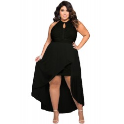 vestido preto de renda plus size