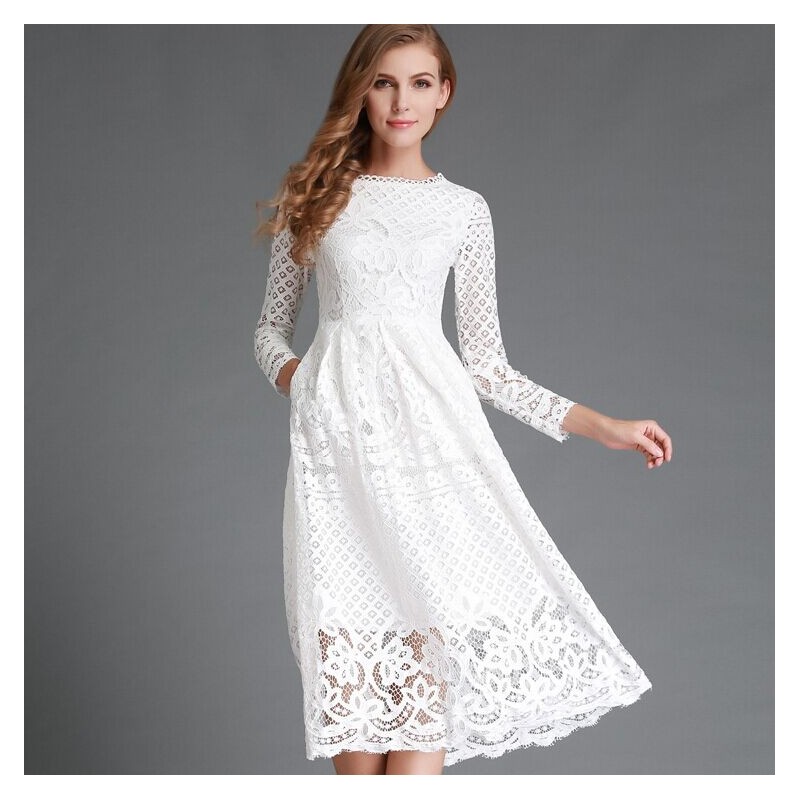 vestido branco de renda manga longa